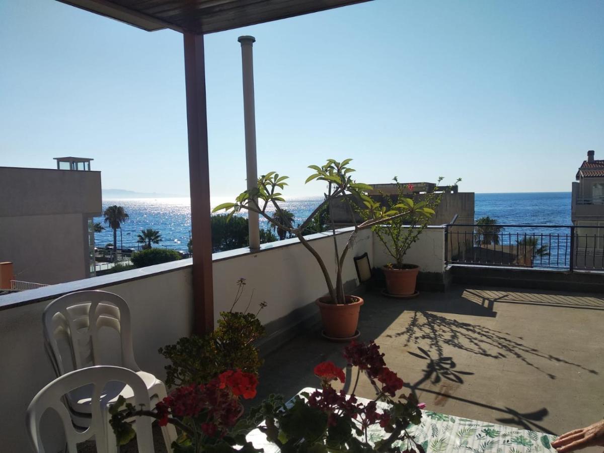 Casa Nupi Apartment Sant'Alessio Siculo Exterior photo